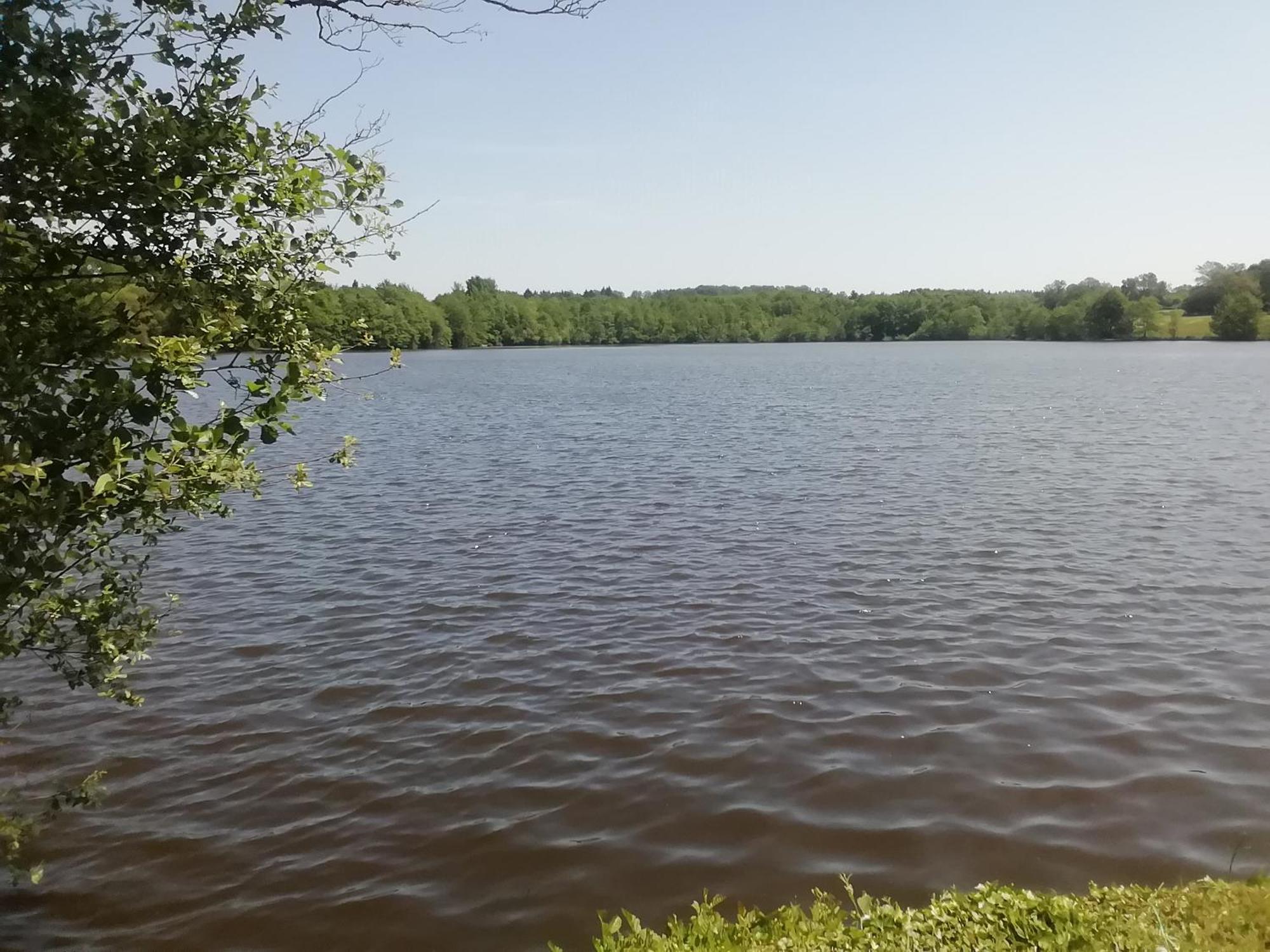 High Mill Lake - Etang De Brigueuil Esterno foto